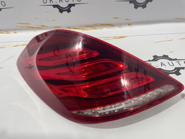 Фонарь правый для Mercedes-Benz S class X222 Maybach 2017-2019 на фотографиях