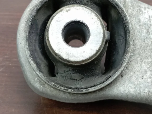 Рычаг передний левый нижний для BMW 5er Ф10 2010-2013 на фотографиях