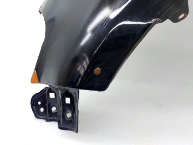 Крыло правое для Suzuki SX4 2013-2016 на фотографиях
