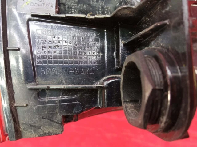 Фонарь левый для Volkswagen Jetta 7 2020+ на фотографиях