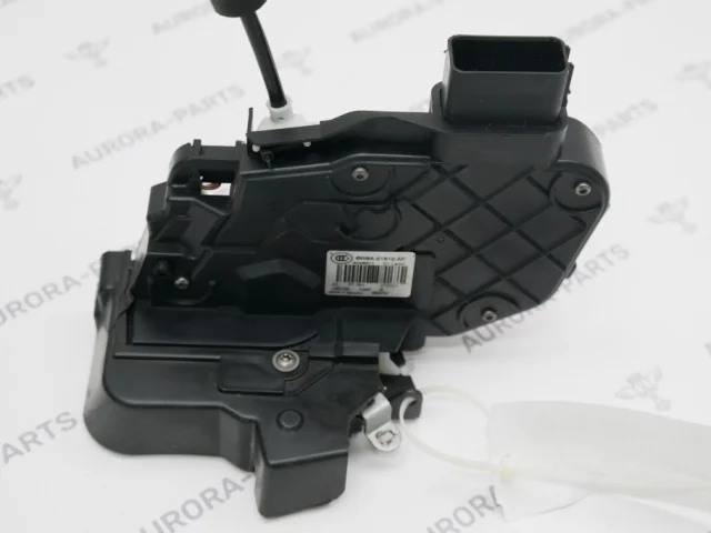 Уплотнитель передней правой двери для Land Rover Discovery L319 2009-2013 на фотографиях