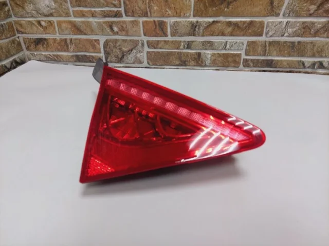 Фонарь внутренний левый для Audi A7 4G 2010-2014 на фотографиях