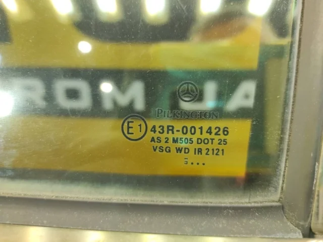 Дверь задняя левая для Mercedes-Benz S class W220 1998-2005 на фотографиях