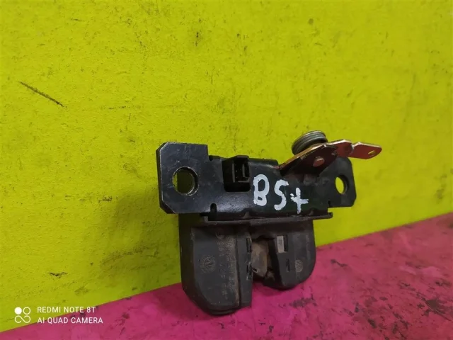 Замок багажника для Volkswagen Passat Variant (B5+ (B5.5), Typ 3BG) 2000-2005 на фотографиях