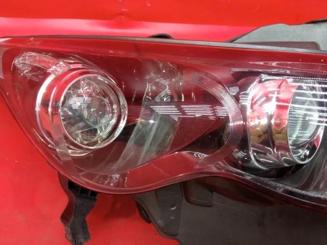 Фара правая для Infiniti QX 56 2010-2014 на фотографиях