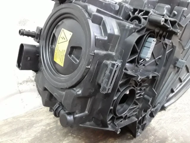 Фары для Porsche Macan 95B 2014-2023 на фотографиях