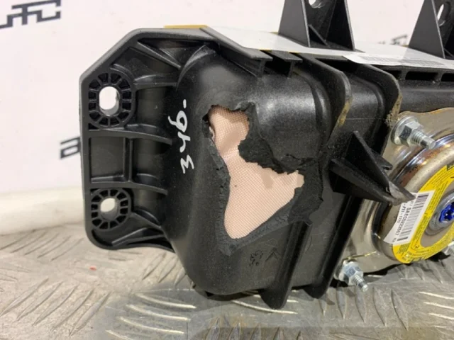 Подушка безопасности пассажира для Citroen C4 Седан 2010-2016 на фотографиях