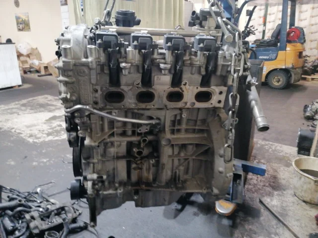 Двигатель для Mercedes-Benz C class C204 2008-2015 на фотографиях