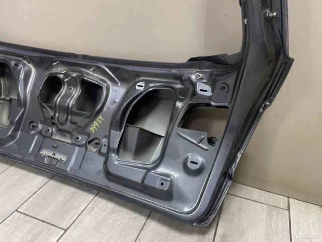 Крышка багажника для Audi A4 B7 Avant 2004-2008 на фотографиях