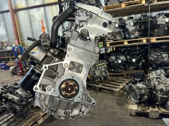 Двигатель для Audi A4 B6 Avant 2000-2004 на фотографиях