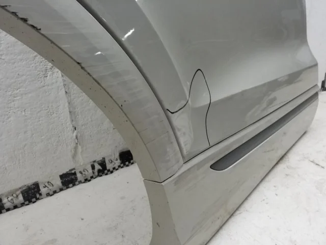 Дверь задняя правая для Audi Q8 4M 2018-2023 на фотографиях