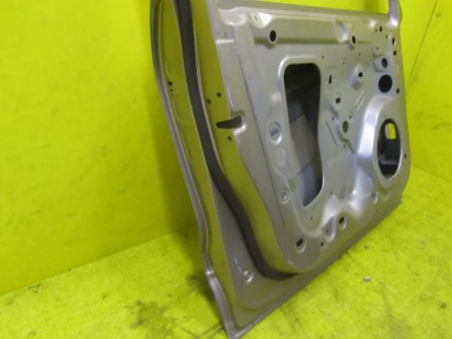 Двери для Porsche Macan 95B 2014-2023 на фотографиях