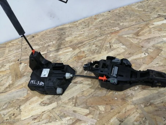 Реле свечей накала для BMW X5 Е70 2006-2013 на фотографиях