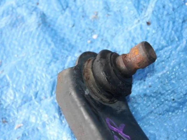 Рычаг передний правый верхний для Nissan Qashqai J10 2006-2013 на фотографиях