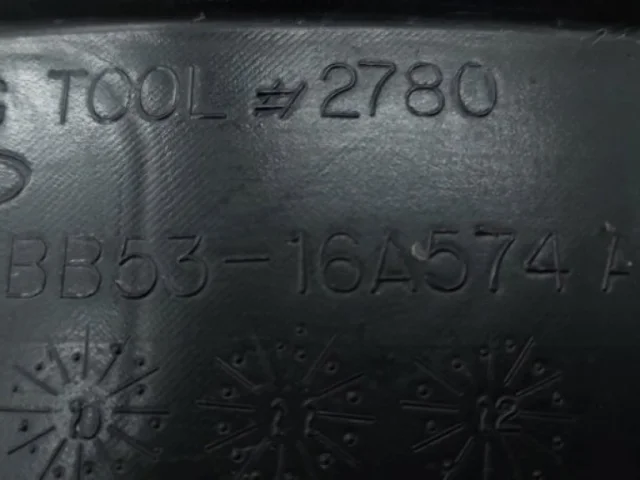 Подкрылок передний левый для Ford Explorer U502 rest 2014-2019 на фотографиях