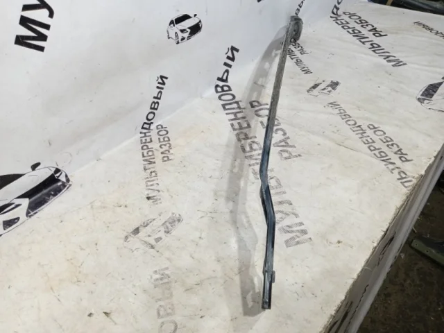 Кронштейн подушки двигателя для Toyota Land Cruiser 200 (JDM) 2007-2013 на фотографиях