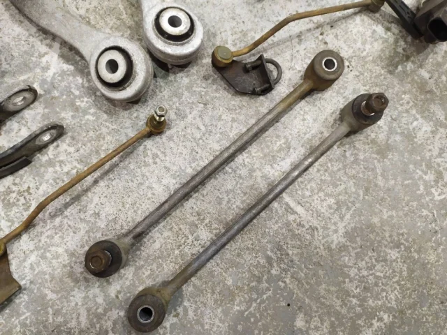 Рычаг задний правый нижний для Mercedes-Benz S class W220 1998-2005 на фотографиях