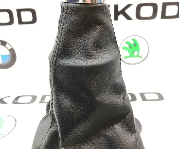 Ручка МКПП для Skoda Octavia A7 на фотографиях