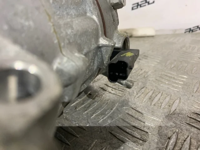 Компрессор кондиционера для Citroen C4 Хэтчбек 2004-2011 на фотографиях