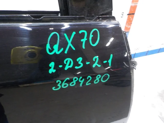 Двери для Infiniti QX 70 2013-2019 на фотографиях