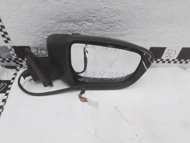 Стекла и зеркала для Nissan Juke YF15 JDM 2010-2014 на фотографиях