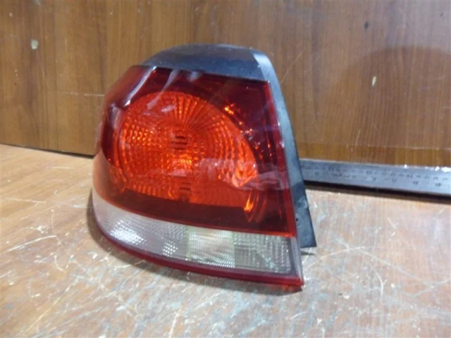 Фонарь подсветки номера правый для Volkswagen Passat Variant (B6, Typ 3C) 2004-2010 на фотографиях