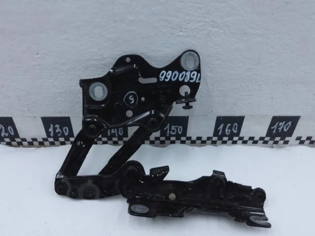 Петля капота левая для BMW X5 G05 2018+ на фотографиях