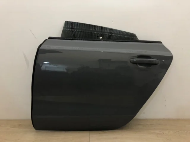 Двери для Audi A7 4G 2010-2014 на фотографиях