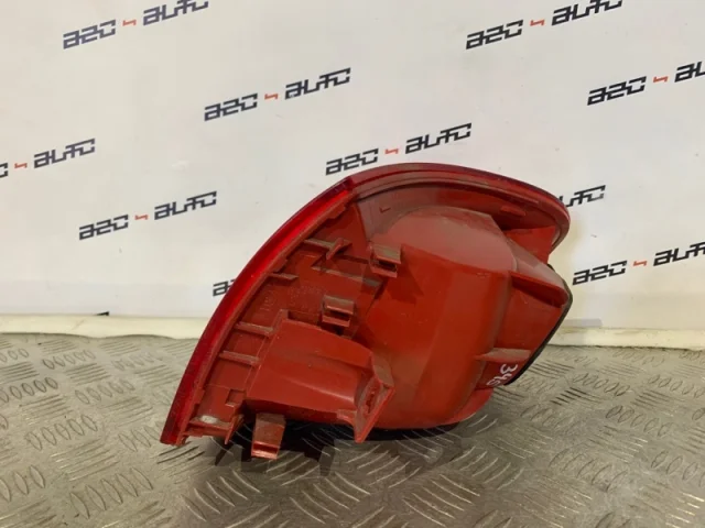 Фонарь внешний левый для Volkswagen Passat Variant (B6, Typ 3C) 2004-2010 на фотографиях