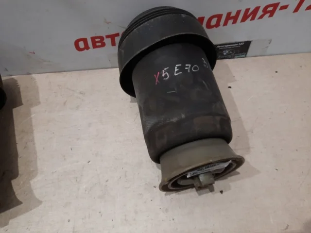 Пневмоподушка задняя левая для BMW X5 Е70 2006-2013 на фотографиях
