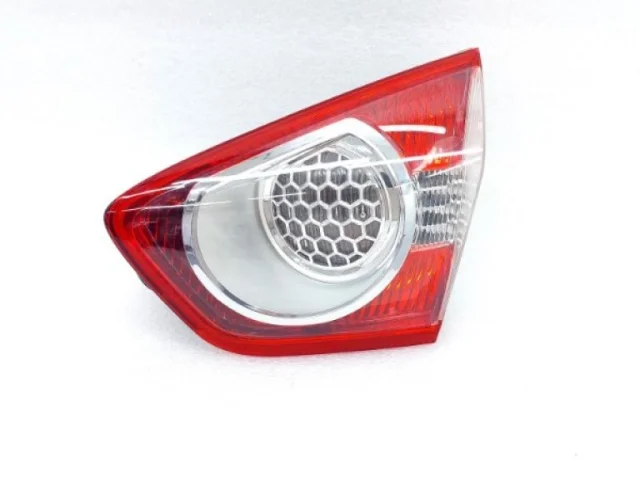 Фонарь внутренний правый для Ford Kuga CBV 2008-2013 на фотографиях