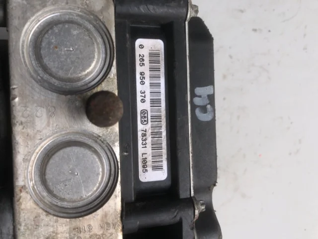 Блок ABS для Citroen C4 Хэтчбек 3dr 2004-2011 на фотографиях
