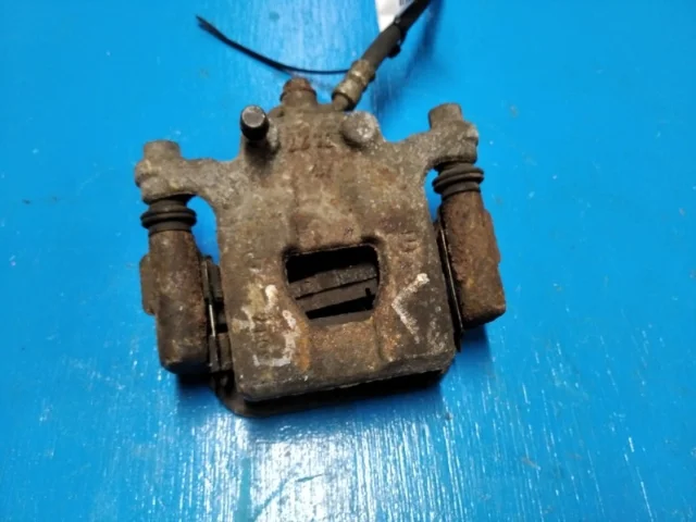 Суппорт задний правый для Nissan Teana L33 2014-2020 на фотографиях