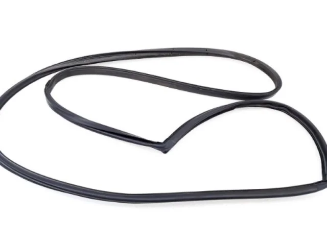 Уплотнитель задней левой двери для Kia Ceed 2 SW JD 2012-2016 на фотографиях