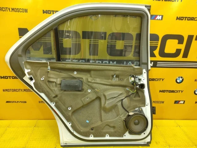 Дверь задняя левая для Mercedes-Benz S class W220 1998-2005 на фотографиях