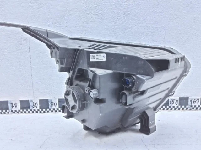 Фара ксенон левая для Hyundai Creta 2 SU2 2021+ на фотографиях