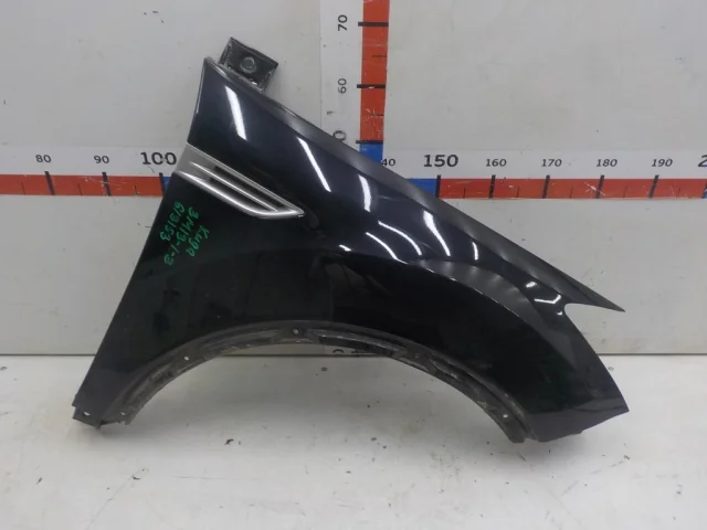 Крылья для Ford Kuga CBV 2008-2013 на фотографиях