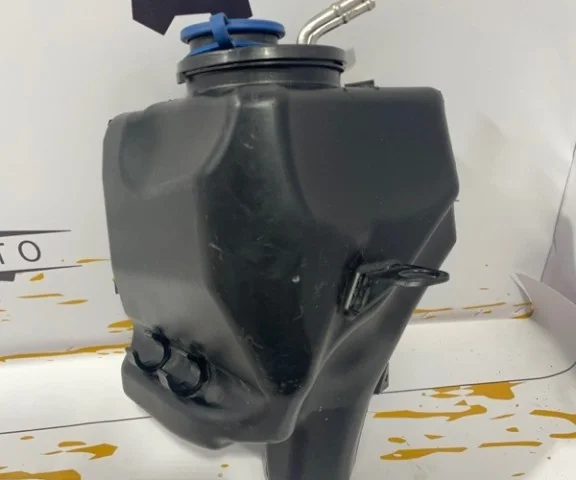 Бачок омывателя для Mercedes-Benz S class W222 2013-2017 на фотографиях