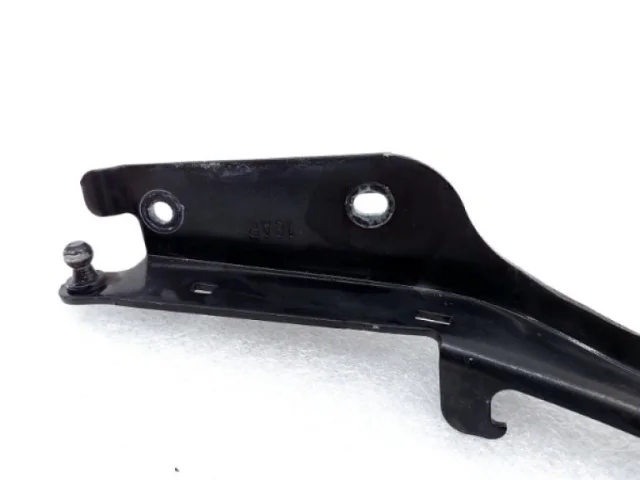 Петля капота левая для Infiniti QX 70 2013-2019 на фотографиях