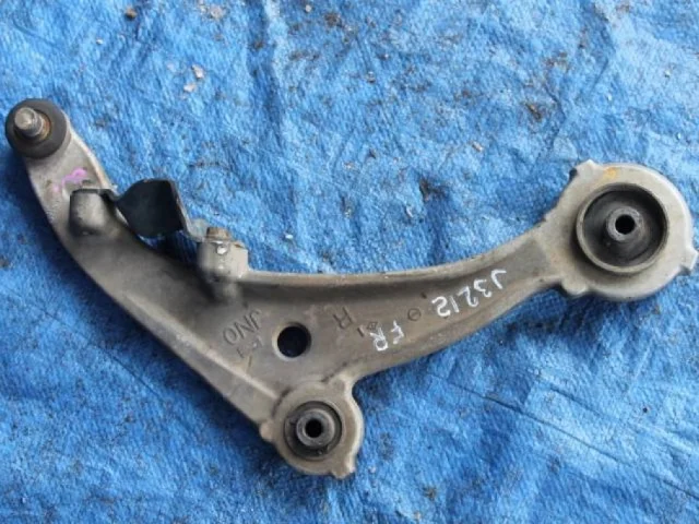 Рычаг передний правый нижний для Nissan Teana J32 2008-2013 на фотографиях