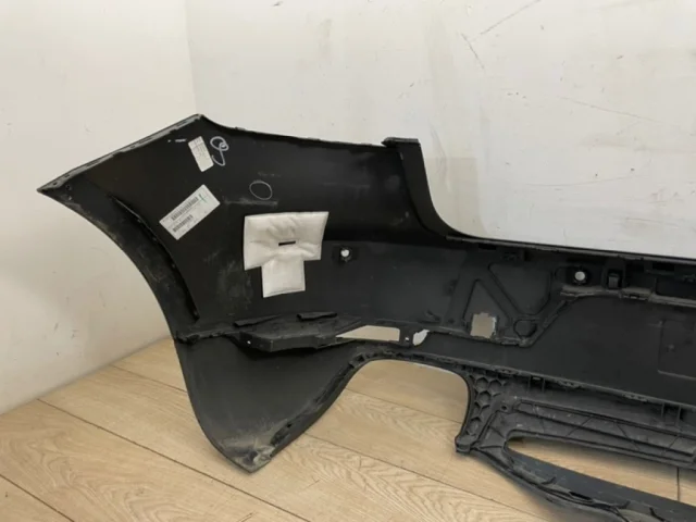 Бампер задний для Porsche Macan 95B 2014-2023 на фотографиях