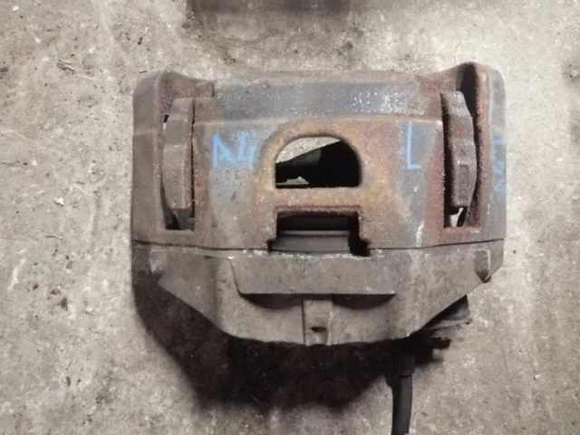 Суппорт передний левый для Audi A4 B7 2004-2008 на фотографиях