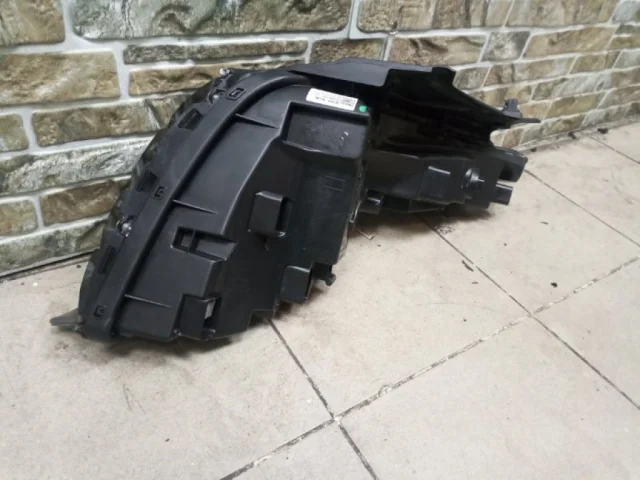 Фара правая для Hyundai Tucson NX4 2020+ на фотографиях