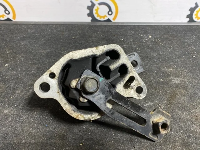 Опора двигателя передняя левая нижняя для Nissan Teana J32 2008-2013 на фотографиях