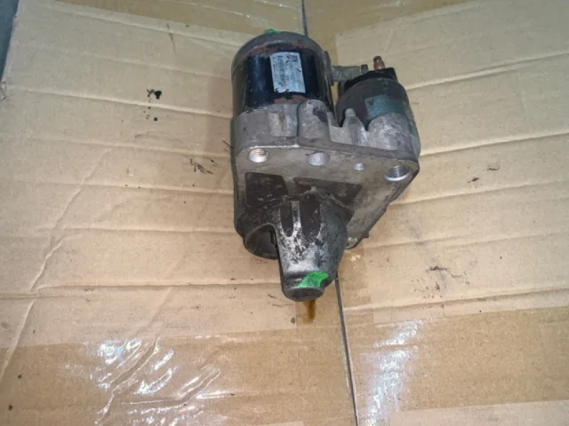 Стартер для Citroen C4 Хэтчбек 2004-2011 на фотографиях