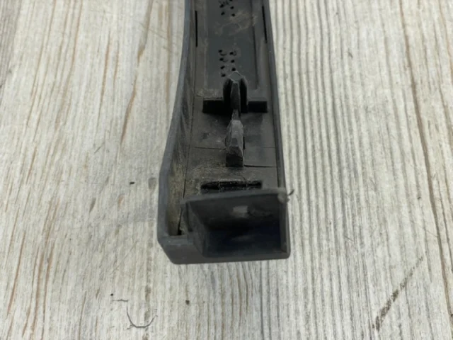 Молдинг крыла передний левый для Volkswagen Touareg III (CR) 2018+ на фотографиях