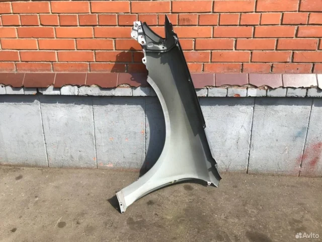 Крылья для Subaru Legacy BL/B13 2003-2009 на фотографиях