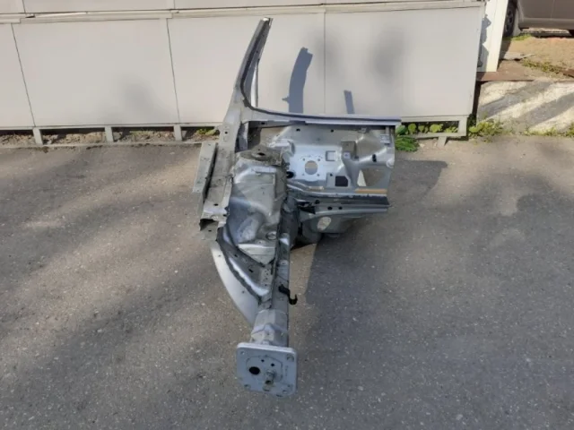 Четверть кузова передняя правая для Volvo XC60 Y20 2008-2017 на фотографиях