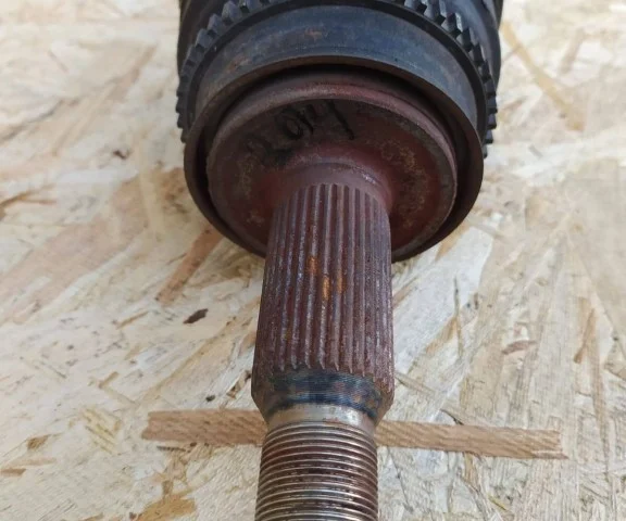 Привод задний левый для Mitsubishi Pajero V90 5dr rest II 2014-2020 на фотографиях