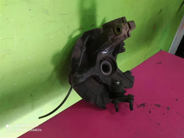 Кулак поворотный левый для Volkswagen Polo V (6R) 2009-2014 на фотографиях